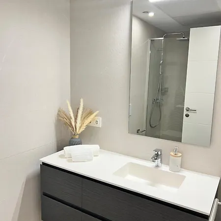 아파트 Alcazaba Lagoon Luxury Retreat 에스테포나